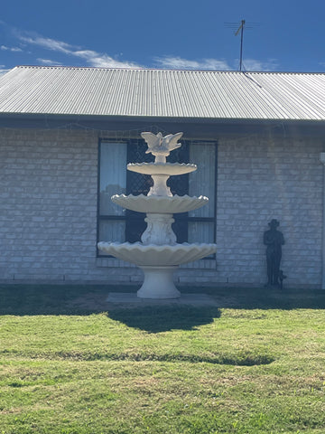 3 tier scollup fountain with doves